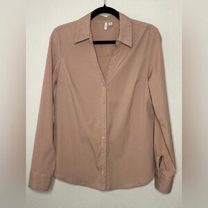 Elle Button-Down Shirt in Dusty Pink Size Medium
